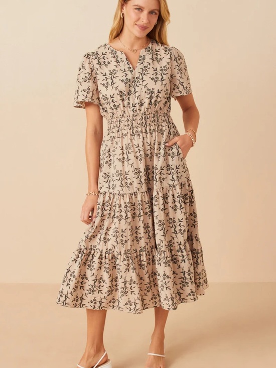 Hayden Dresses & Skirts - Hayden Botanical Print Cinch Waist Tiered Dress | Medium